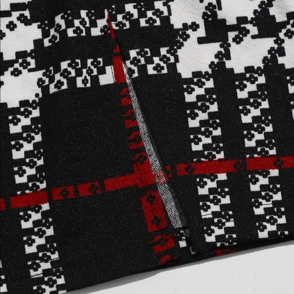 SHEIN plaid skirt xs never worn - Picture 3 of 5